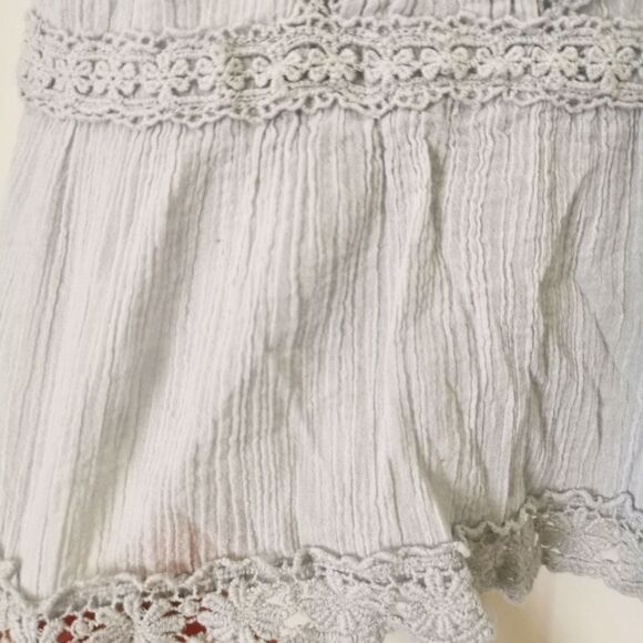 3/$20 Oshkosh B'gosh girls peplum tanktop size 9 m - Picture 2 of 5